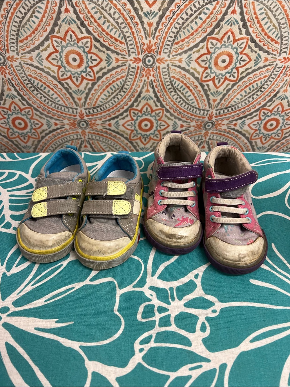See Kai Run - Size 6 Sneakers